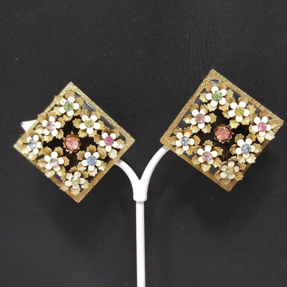 Vintage Flower Enamel Rhinestone Clip-on Earrings, 1950s, 1 1/8 Inches